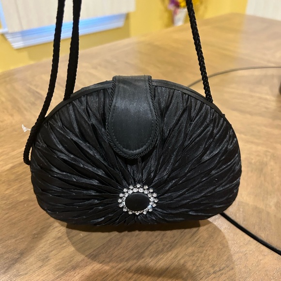 Elegant Black Evening Clutch with Crystal Accent, NWOT, 8 x 5. - Picture 9 of 10